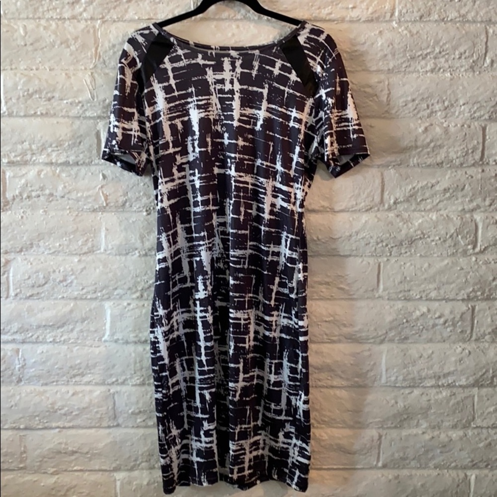 Black and white print dress